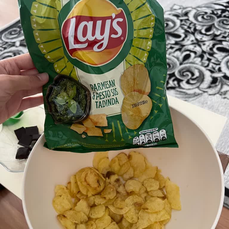 Lays Gurme Parmesan Pesto Cipsinden Yanık Ve Kötü Tat Deneyimi