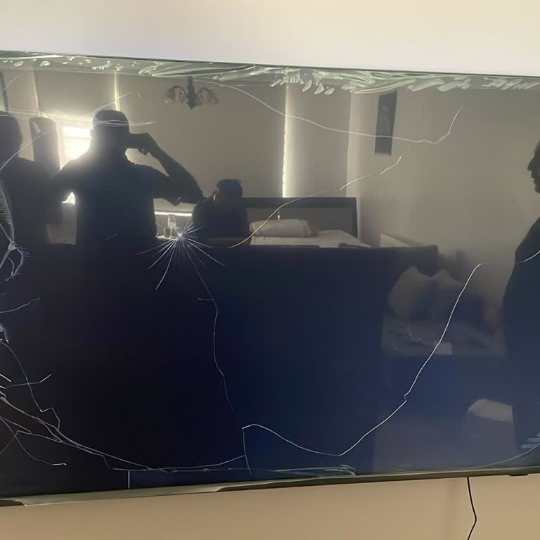 Kırık Televizyonum Bir Aydır Değiştirilmiyor, Mağduriyetim Giderilmiyor