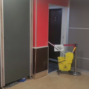 Arızalı Tuvalet Nedeniyle Restoranda Yemek Yiyemedik, Ödediğim Tutar Boşa Gitti