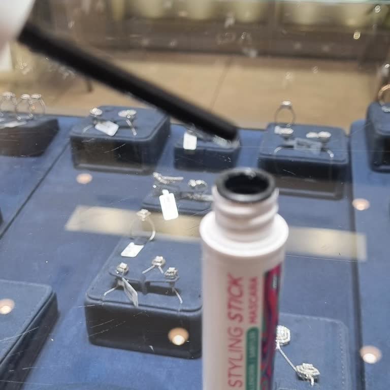 Kırık Ürün Ve İlgisiz Mağaza Çalışanı Nedeniyle Mağduriyet