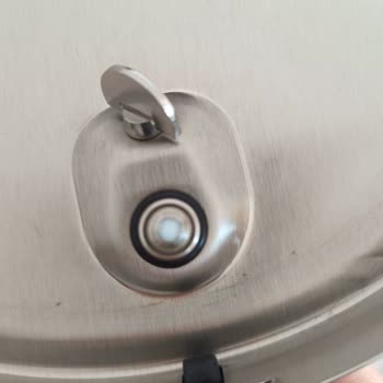 İlk Kullanımda Paslanan Düdüklü Tencere İçin Çözüm Bulunmuyor