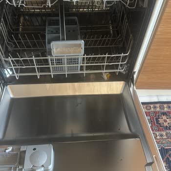 Yetkili Servis Müdahalesi Sonrası Bulaşık Makinem Tamamen Bozuldu Ve Yetersiz Müşteri Hizmetleri