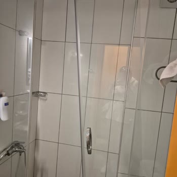 Kötü Otel Koşulları Ve İptal Edilen Rezervasyon İçin Ücret İadesi Talebi