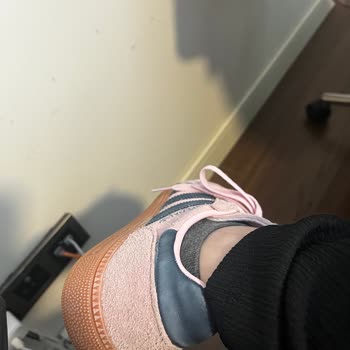 Sneaks Up İki Kez Giyilen Ayakkabıda Hızlı Renk Solması Ve Değişim Talebimin Reddi