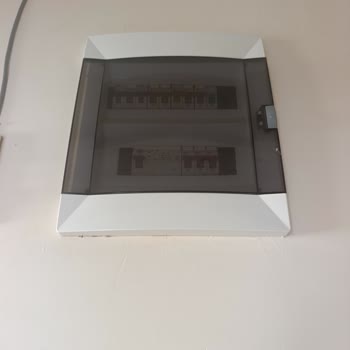 Sık Tekrarlanan Elektrik Kesintileri Ve Yetersiz Müşteri Hizmetleri Nedeniyle Mağduriyet