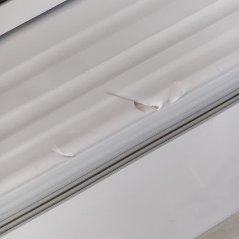 Arçelik Buzdolabı Alt Gövde Plastiği Kısa Sürede Çatladı Malzeme Kalitesi Çok Düşük