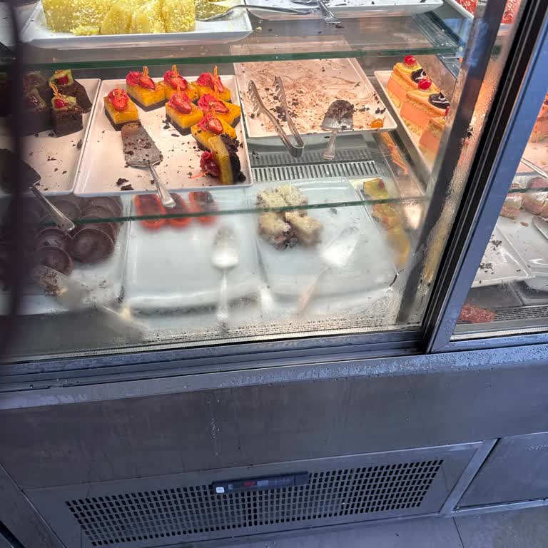 Hijyen Sorunları Ve Yetersiz Hizmet Nedeniyle Hayal Kırıklığı Yaşadım