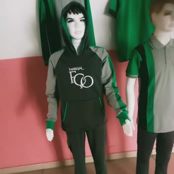 Okulun Logolu Kıyafet Zorunluluğu Aileleri Maddi Olarak Zorluyor