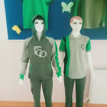 Okulun Logolu Kıyafet Zorunluluğu Aileleri Maddi Olarak Zorluyor