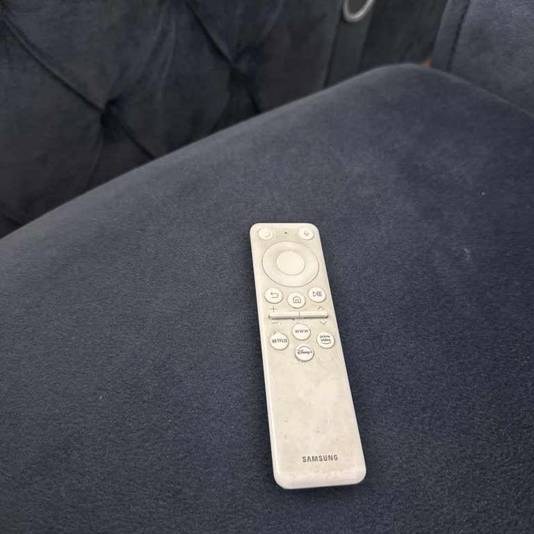 Samsung M7 Monitör Kumandası Stok Yokluğunda Değiştirilmiyor, Mağduriyetim Sürüyor