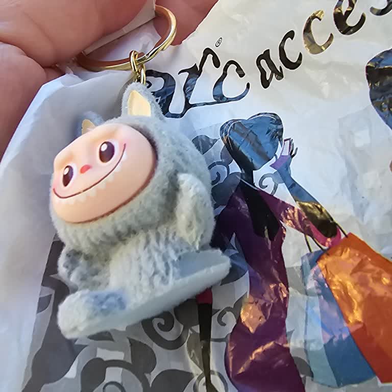 Mağazadan Alınan Anahtarlığın Kırık Çıkması Ve Değişim Talebine Ret