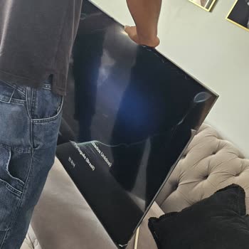 Siparişimde Hasarlı Ürün Ve İletişimsizlik Nedeniyle Mağduriyet Yaşıyorum