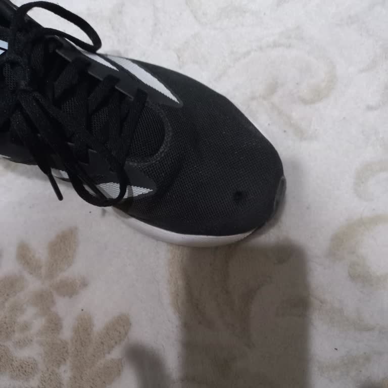 Adidas Erkek Spor Ayakkabıda Kısa Sürede Deformasyon Sorunu Yaşadım