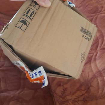 Kargo Kutusu Açılmış Ve Ürün Kutusu Yırtılmış Hediye Olarak Kullanamıyorum
