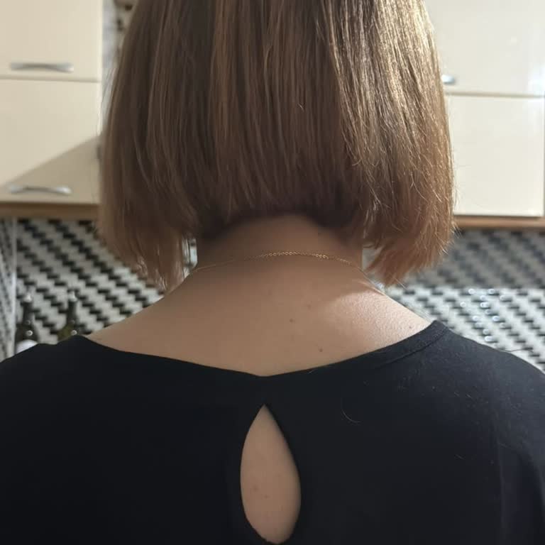 Vera Saloon | Hopa Saç Kesimini Bile Yapamayıp Saygısız Davrandılar