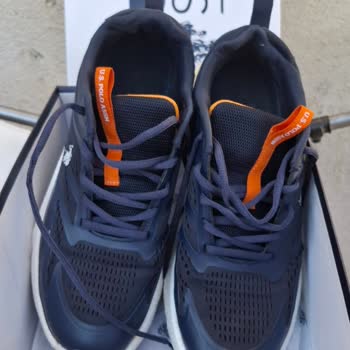 Aldığım Ayakkabının Ökçesi Kırık Çıktı, Mağaza Yardımcı Olmadı