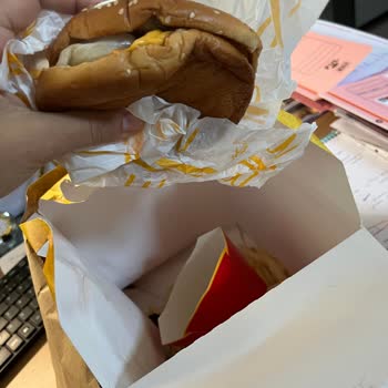 Soğuk Ve Dağılmış Sipariş, İlgisiz Müşteri Hizmetleri