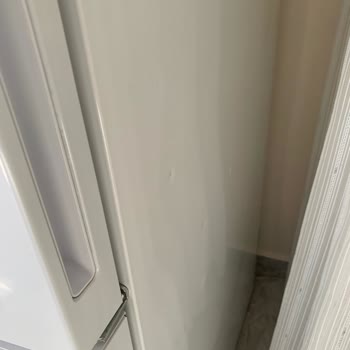 Arçelik Buzdolabı Arızası Ve Servis Sonrası Oluşan Derin Çizikler