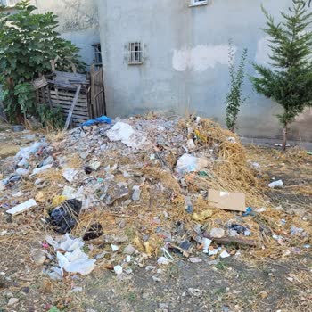 Temizlenen Arsadaki Molozlar Sağlığımızı Tehdit Ediyor