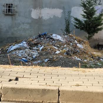 Temizlenen Arsadaki Molozlar Sağlığımızı Tehdit Ediyor