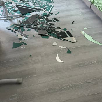 Kelebek Gardırop Kalitesizliği Ve 3 Yıldır Çözülemeyen Servis Sorunları