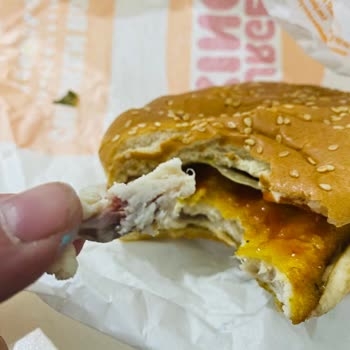 King Chicken İçinde Kemik Çıktı Soslar Eksik Teslim Edildi