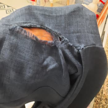 İlk Giyimde Yırtılan Ürün Mağduriyet Yarattı, Değişim Ya Da İade İstiyorum