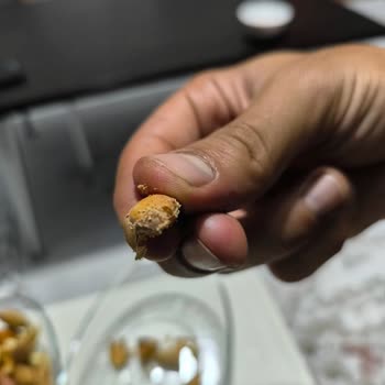 Karışık Çerez Paketinde Küf Ve Kurtçuk Şoku!