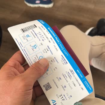 Ajet Uçuşunda Kayıp Valiz Ve Yetersiz Bilgilendirme Mağduriyeti