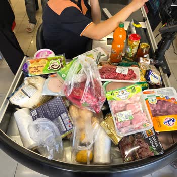 Büyük Alışverişte Poşet Yok, Mağaza Çözüm Sunamıyor