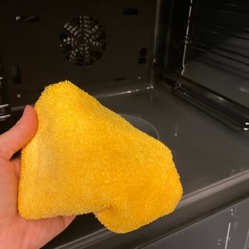 Yeni Alınan Fırında Temizlikte Boya Benzeri Madde Sorunu Ve Çözüm Eksikliği