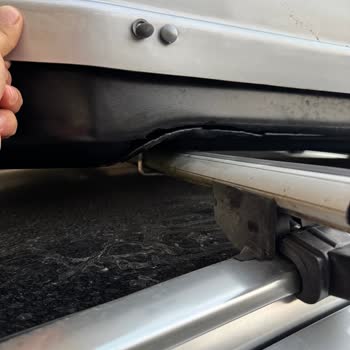 Otelin Park Hizmetinde Aracımın Port Bagajı Kırıldı, Çözüm Sunulmadı