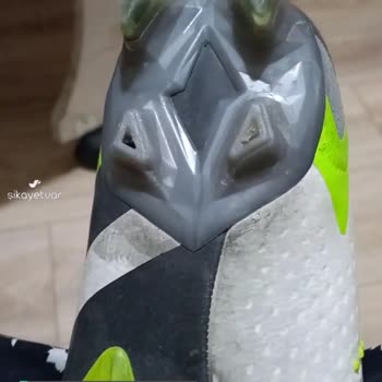 Adidas Predator Krampon Vidası Şikayeti