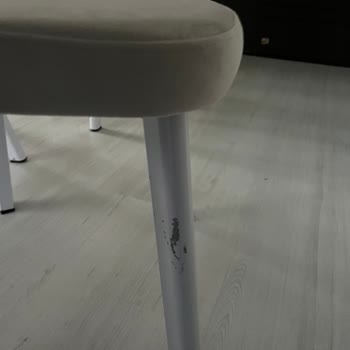 Ayıplı Sandalye İçin Çözüm Yerine Oje Önerisiyle Mağdur Edildim