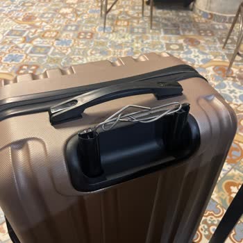 A Jet Uçuşunda Kırılan Bagaj Ve Çelişkili Bilgilendirme Nedeniyle Yaşanan Mağduriyet