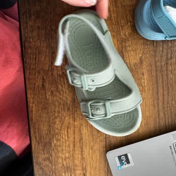 Aynı Sandalette Tekrarlayan Yırtılma Ve Müşteri Hizmetlerinden Dönüş Alamama