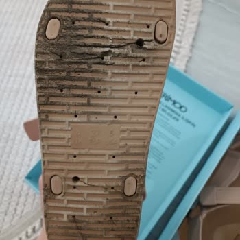 Kısa Sürede Hasar Gören Sandalet Ve Red Edilen Garanti Talebi