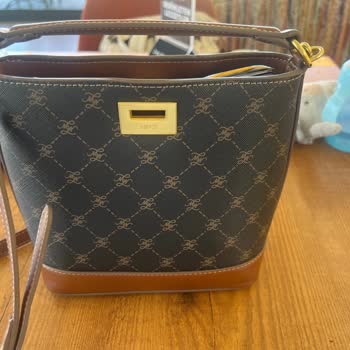 Kısa Sürede Hasar Gören Çanta Ve Yetersiz Müşteri Hizmetleri