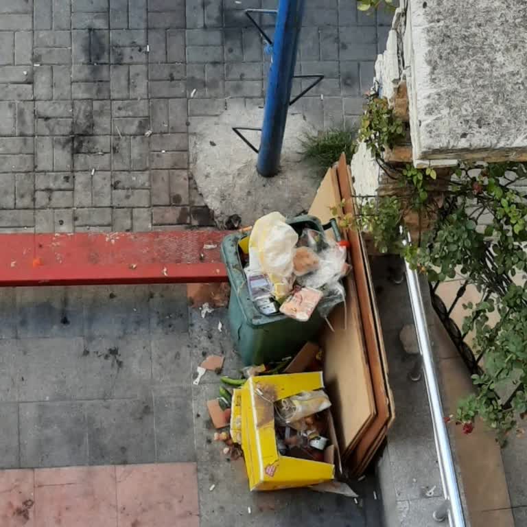 Şok Market'te Süregelen Temizlik Ve Koku Sorunu Ciddi Rahatsızlık Yaratıyor