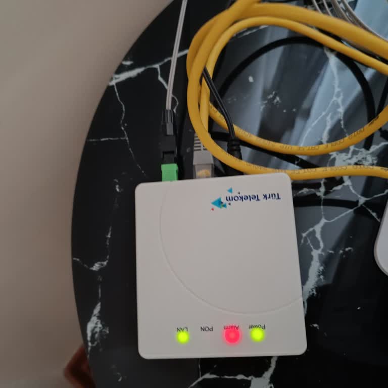 Bir Haftadır Çözülemeyen İnternet Kesintisi Ve İlgisiz Müşteri Hizmetleri