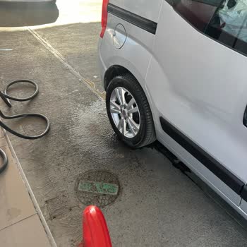 Yakıt Alımı Sırasında Yaşanan Sorun Ve İlgisiz Personel