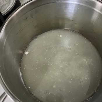 Son Kullanma Tarihi Geçmemiş Süt Bozuk Çıktı, Tatlım Ziyan Oldu