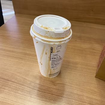 Siparişlerde Sürekli Dökülen İçecekler Ve Çözüm Eksikliği