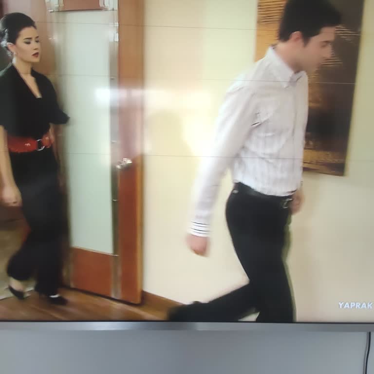 Philips Televizyonda Sürekli Yatay Çizgi Sorunu Ve Çözüm Arayışı