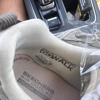 Kısa Sürede Hasar Gören Ayakkabıma İade Talebim Ve Mağduriyetimin Giderilmesini İstiyorum