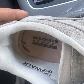 Kısa Sürede Hasar Gören Ayakkabıma İade Talebim Ve Mağduriyetimin Giderilmesini İstiyorum