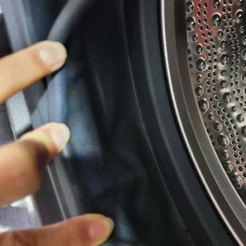 Bosch Çamaşır Makinesi Kapak Lekesi Ve Garanti Sorunu