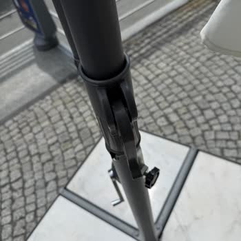 Bauhaus Kısa Sürede Bozulan Şemsiye Ve İlgisiz Müşteri Hizmeti