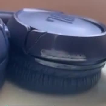 JBL Kulaklık Beyazladı Ve Görüldüğü Yerden Kırıldı!