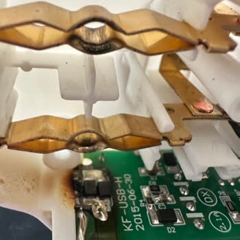 Viko USB Priz Kısa Sürede Yanma Tehlikesi Yaşattı Mağdur Oldum